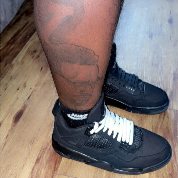 Retro 4 Jordans Black Cats - Picture 2 of 5